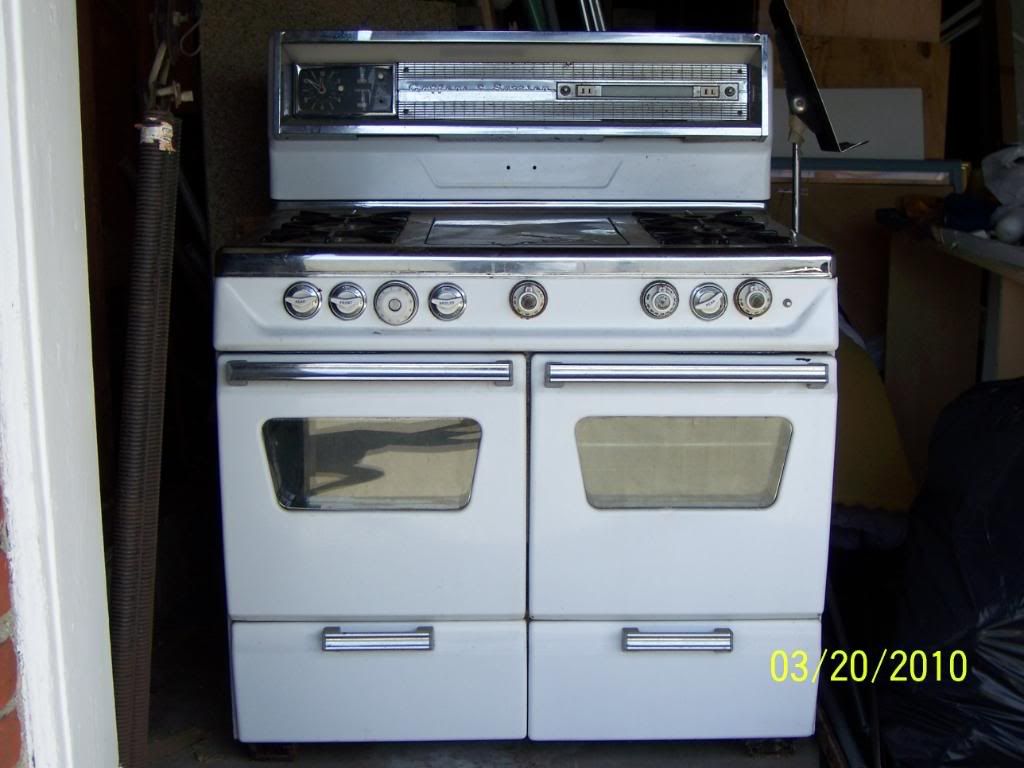 Gaffers & Sattler Gas Range And Double Oven (Retro Collectors) Photo by